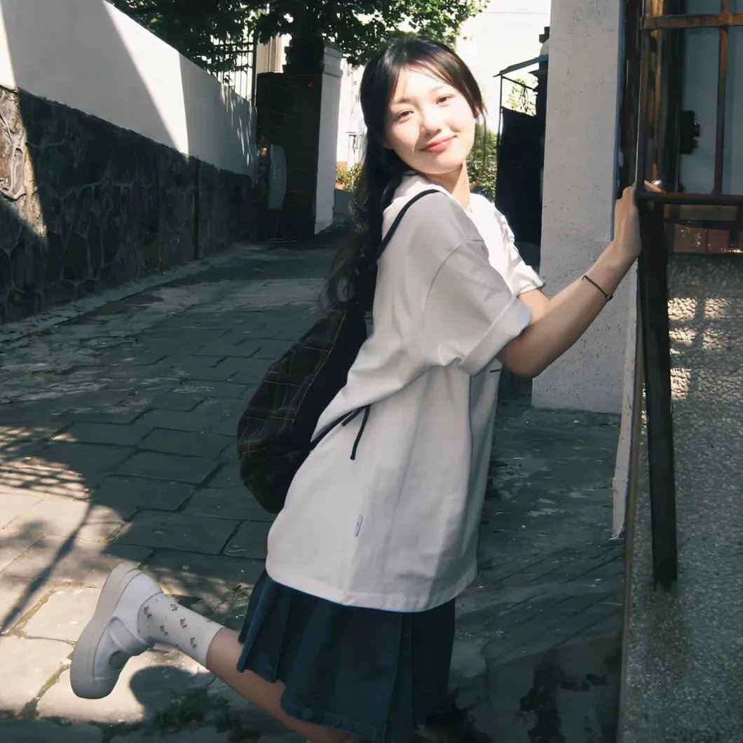 一个叫小小船的男孩